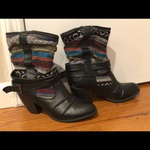 Bohemian/cowboy boots with buckle